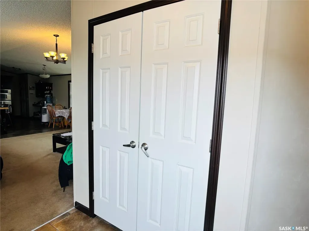2004 Alice Road Estevan SK S4A 3A7
