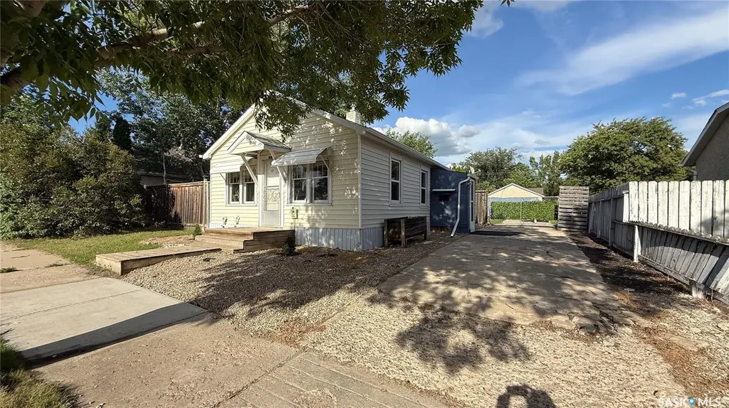 1832 101st Street North Battleford SK S9A 1B1