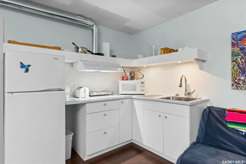 202-206 Elizabeth Avenue Manitou Beach SK S0K 4T1