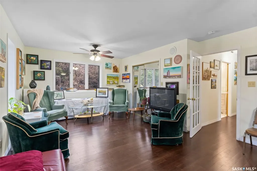 202-206 Elizabeth Avenue Manitou Beach SK S0K 4T1