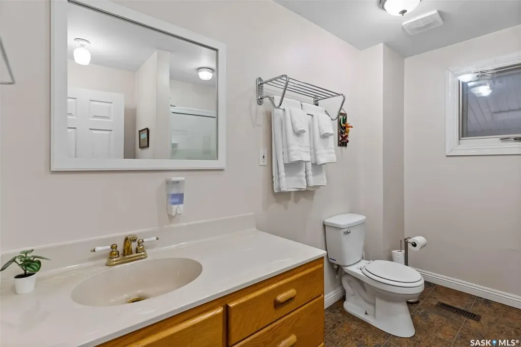 202-206 Elizabeth Avenue Manitou Beach SK S0K 4T1