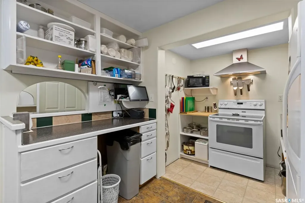 202-206 Elizabeth Avenue Manitou Beach SK S0K 4T1