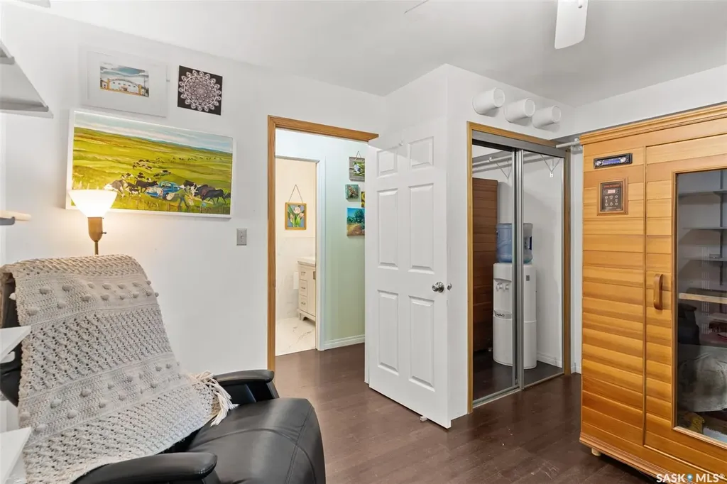 202-206 Elizabeth Avenue Manitou Beach SK S0K 4T1