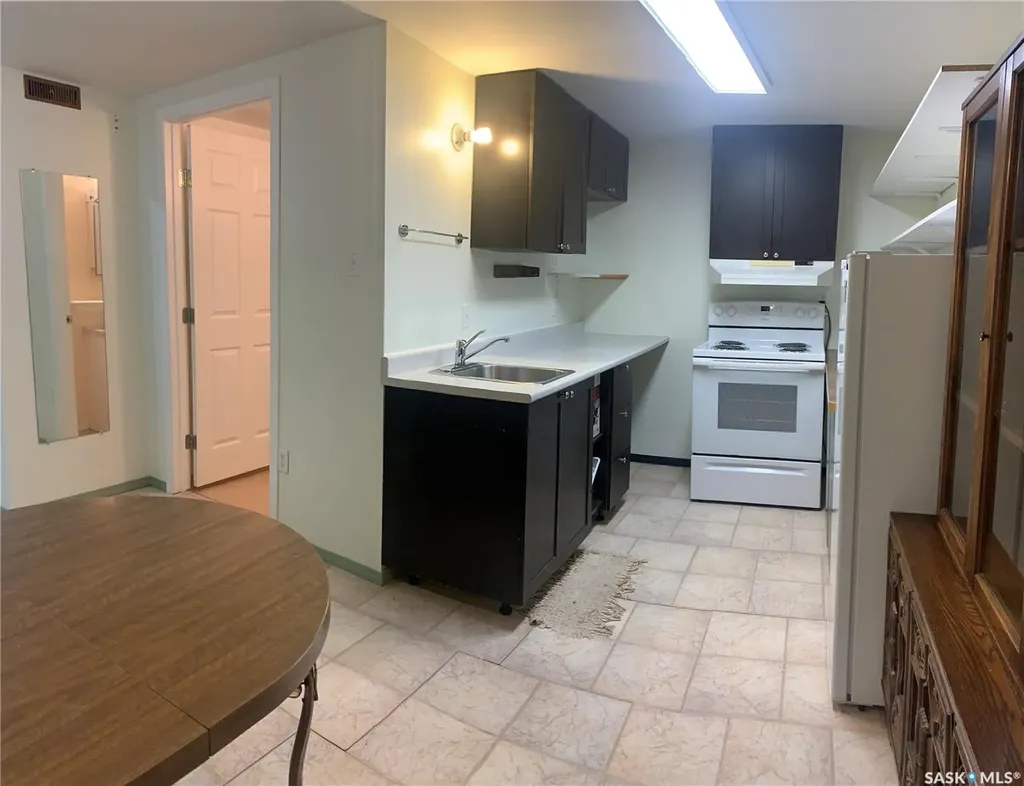 202-206 Elizabeth Avenue Manitou Beach SK S0K 4T1