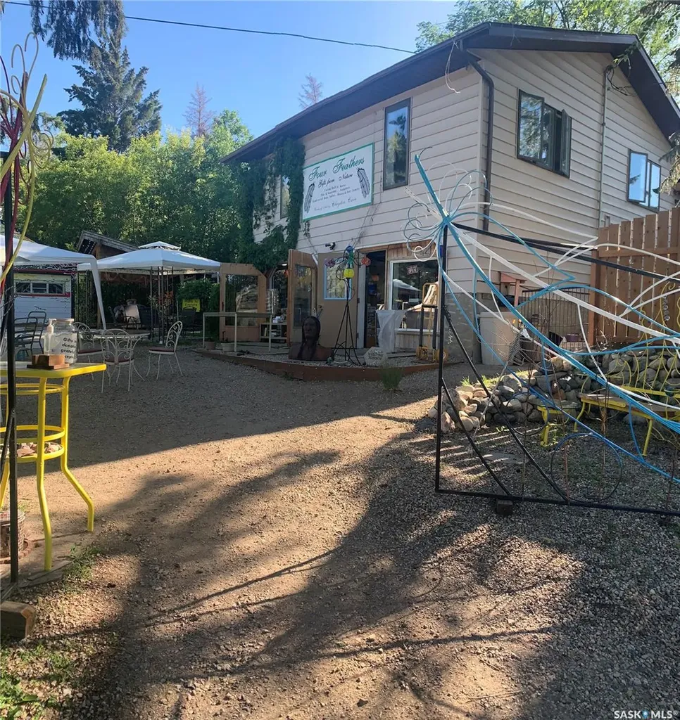202-206 Elizabeth Avenue Manitou Beach SK S0K 4T1