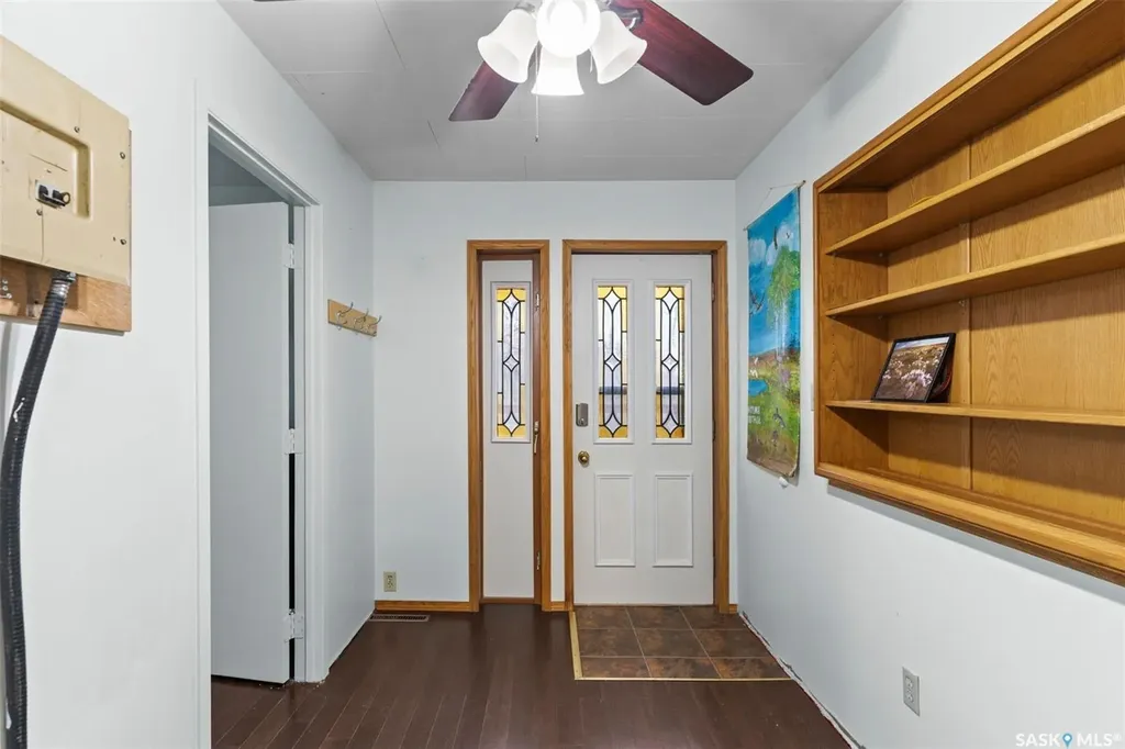 202-206 Elizabeth Avenue Manitou Beach SK S0K 4T1