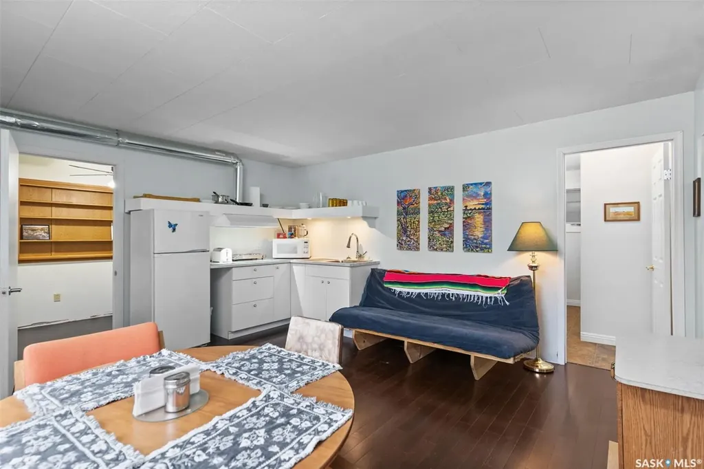 202-206 Elizabeth Avenue Manitou Beach SK S0K 4T1