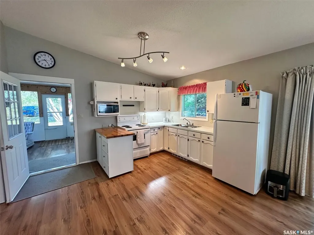 24 Ruby Crescent Hudson Bay SK S0E 0E0