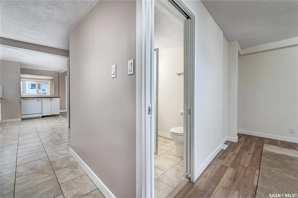 1317 Connaught Avenue Moose Jaw SK S6H 4B9