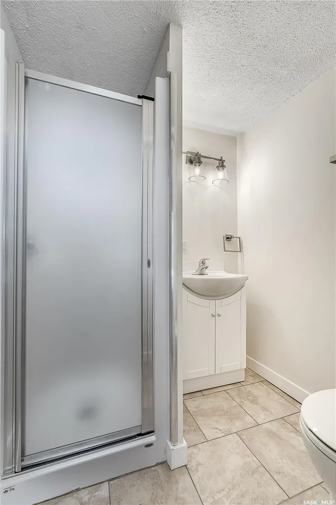 1317 Connaught Avenue Moose Jaw SK S6H 4B9