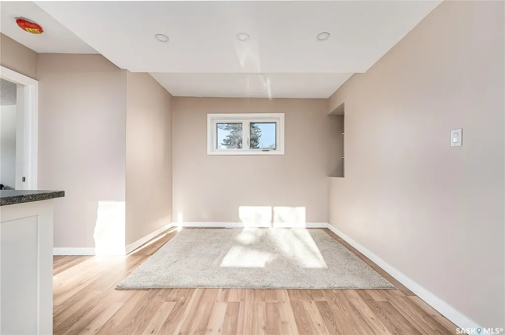 1317 Connaught Avenue Moose Jaw SK S6H 4B9