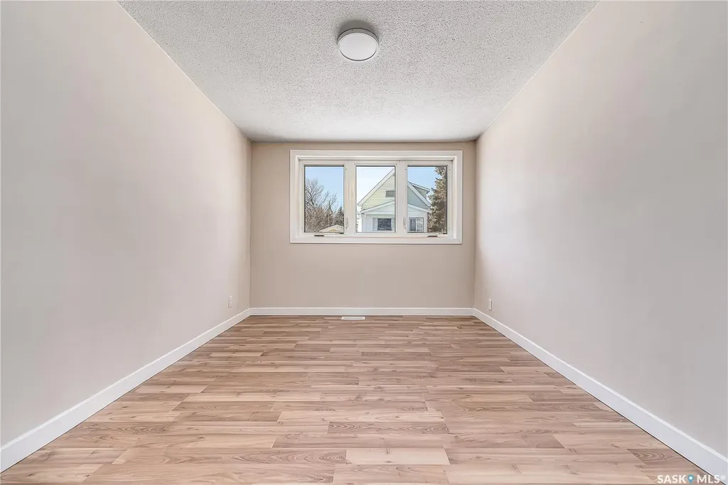 1317 Connaught Avenue Moose Jaw SK S6H 4B9
