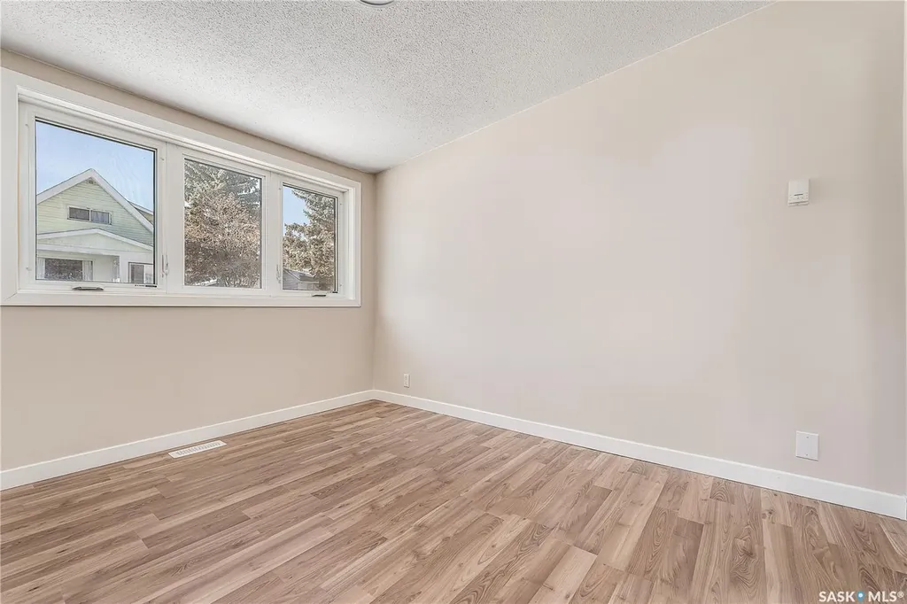1317 Connaught Avenue Moose Jaw SK S6H 4B9
