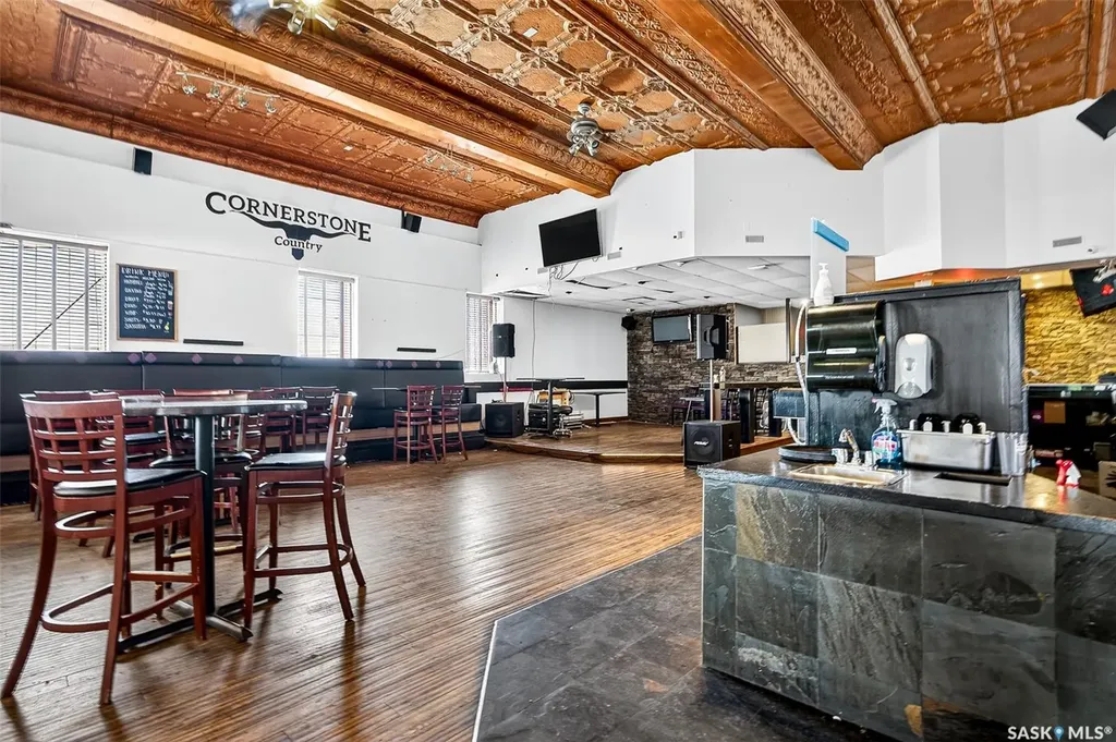 8 Main Street N Moose Jaw SK S6H 0V8