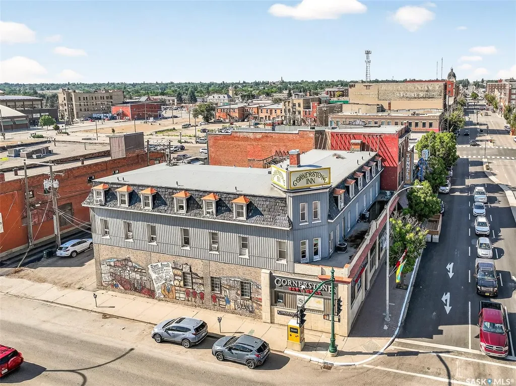 8 Main Street N Moose Jaw SK S6H 0V8