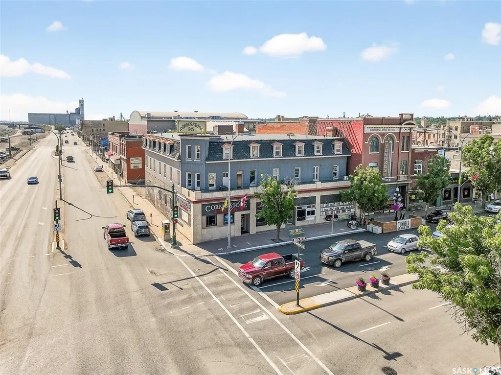 8 Main Street N Moose Jaw SK S6H 0V8