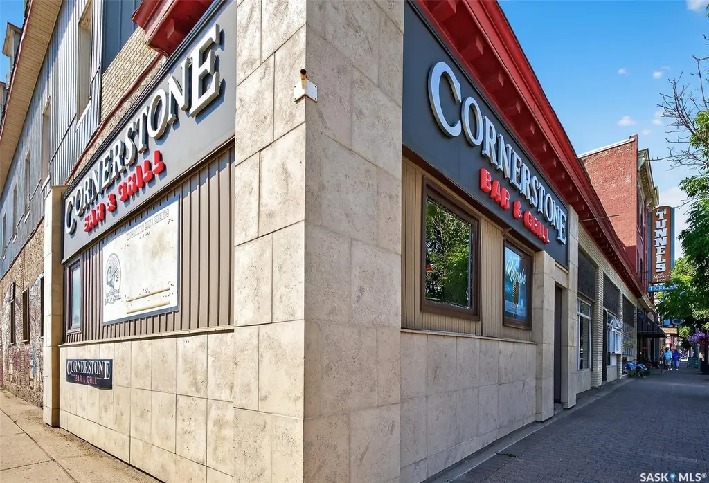 8 Main Street N Moose Jaw SK S6H 0V8