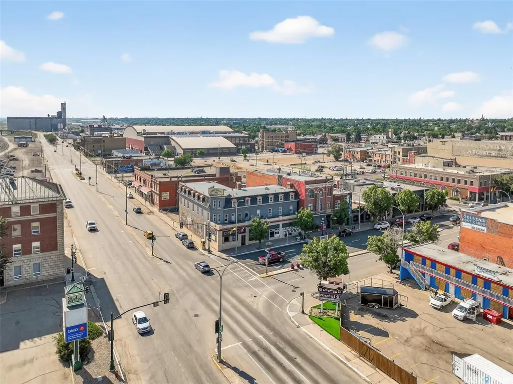 8 Main Street N Moose Jaw SK S6H 0V8