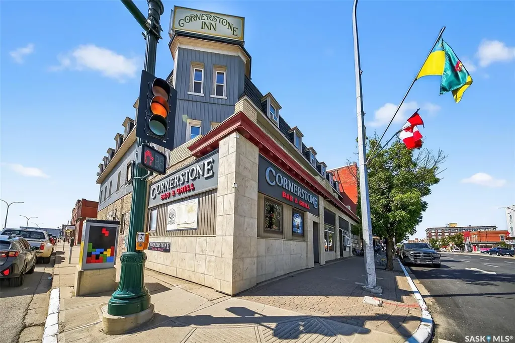 8 Main Street N Moose Jaw SK S6H 0V8