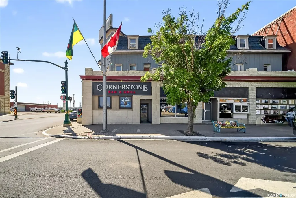 8 Main Street N Moose Jaw SK S6H 0V8