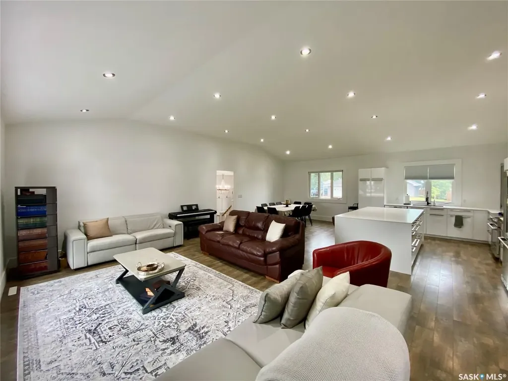 837 Prospect Avenue Oxbow SK S0C 2B0