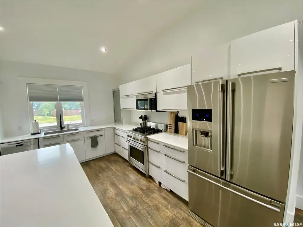 837 Prospect Avenue Oxbow SK S0C 2B0
