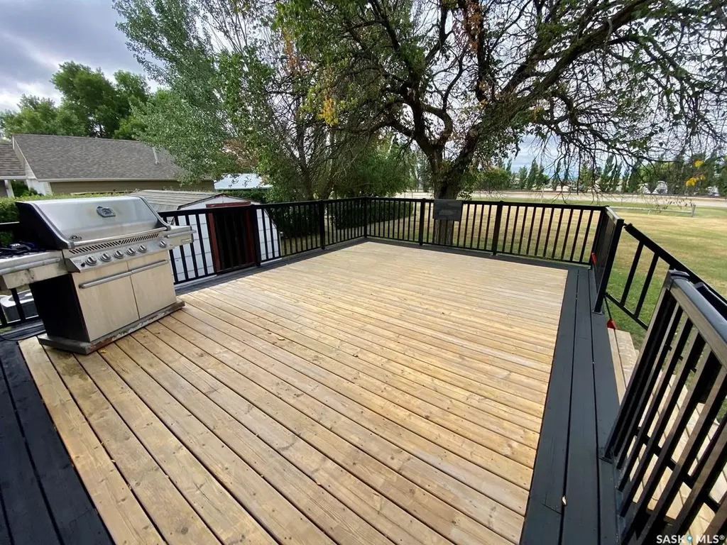 837 Prospect Avenue Oxbow SK S0C 2B0