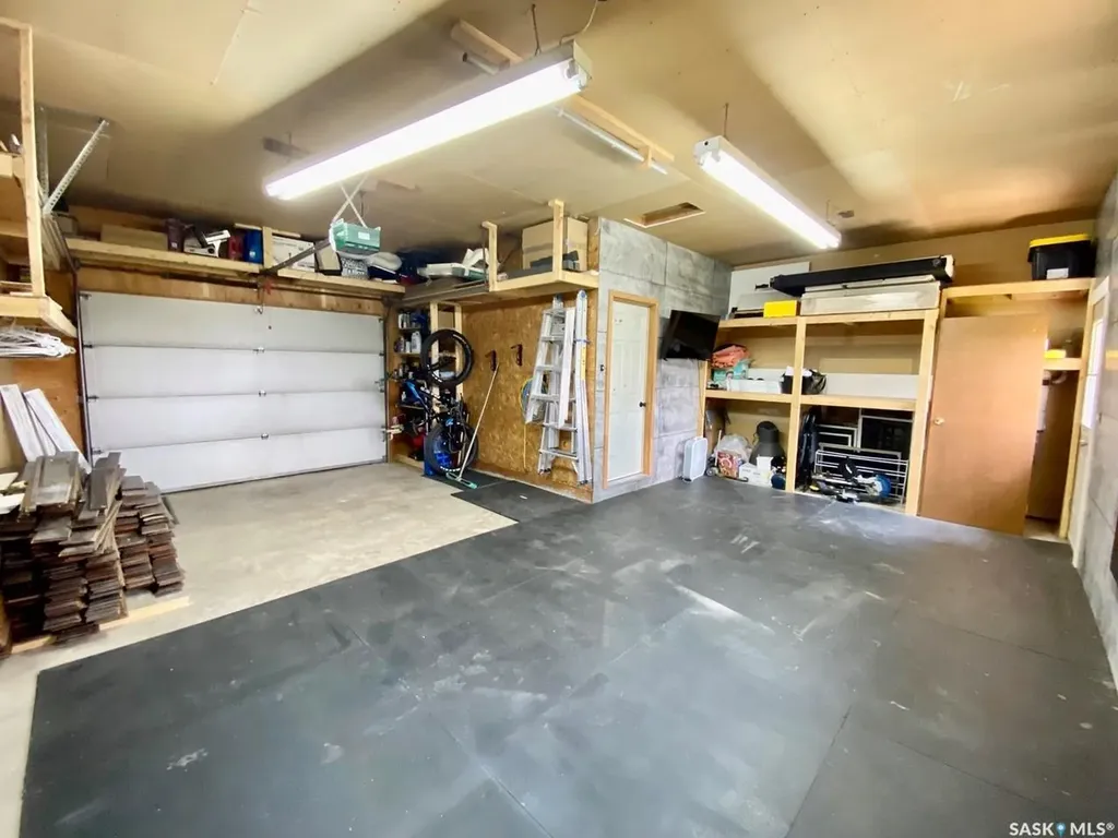 837 Prospect Avenue Oxbow SK S0C 2B0