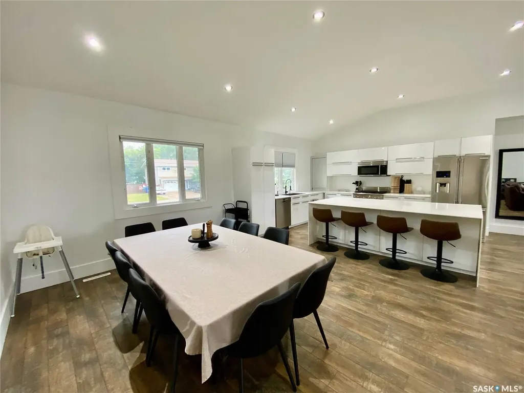 837 Prospect Avenue Oxbow SK S0C 2B0