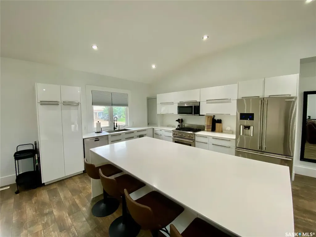 837 Prospect Avenue Oxbow SK S0C 2B0