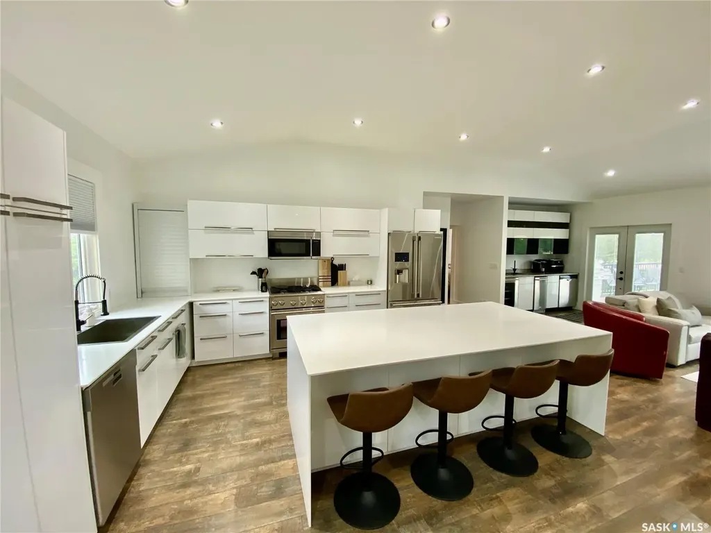 837 Prospect Avenue Oxbow SK S0C 2B0