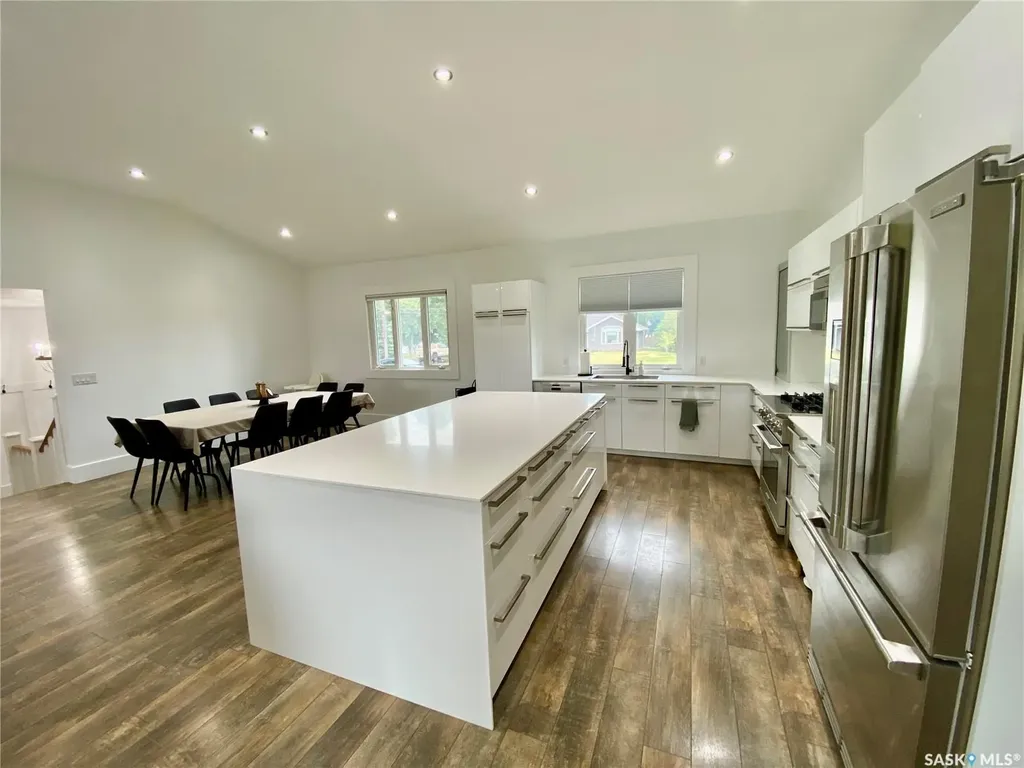 837 Prospect Avenue Oxbow SK S0C 2B0