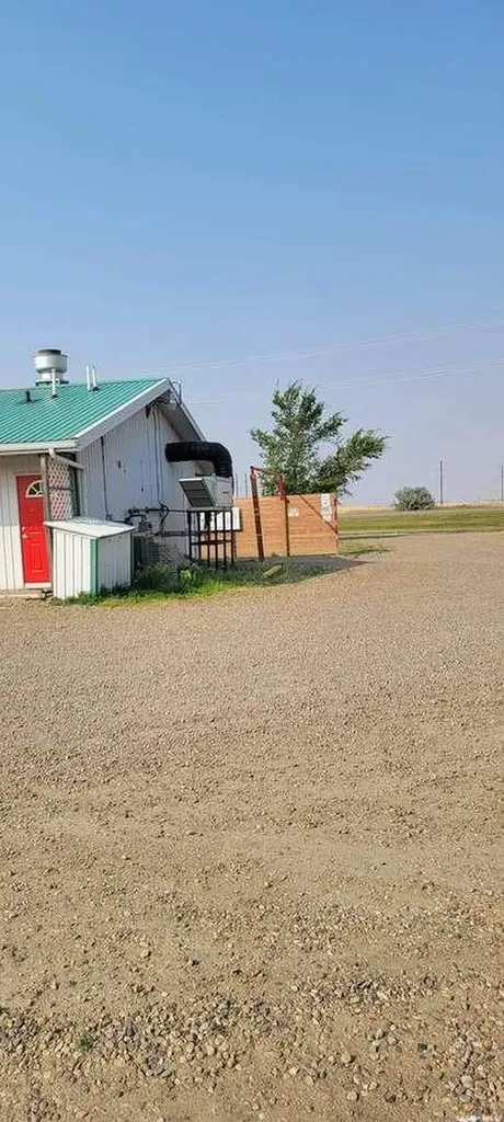 925 5th Avenue W Shaunavon SK S0N 2M0