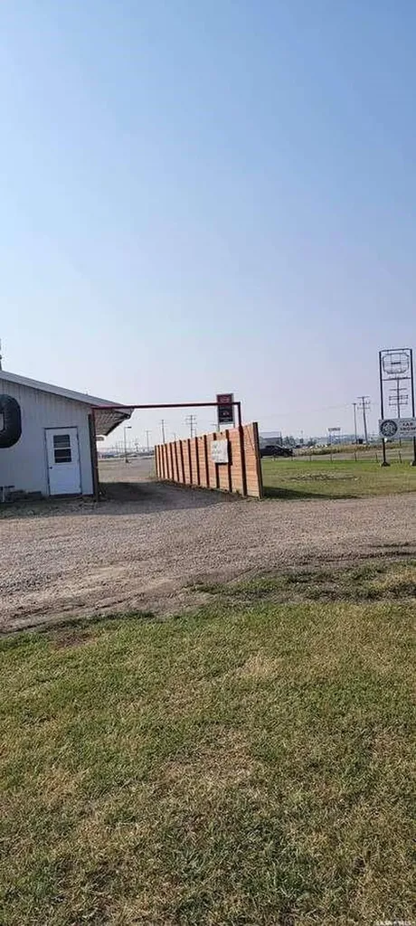 925 5th Avenue W Shaunavon SK S0N 2M0
