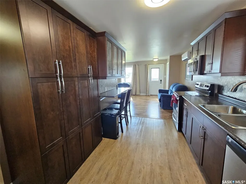 316 Clare Street Arcola SK S0C 0G0