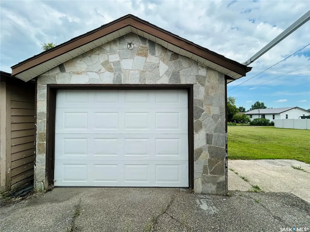 520 3rd Avenue Esterhazy SK S0A 0X0