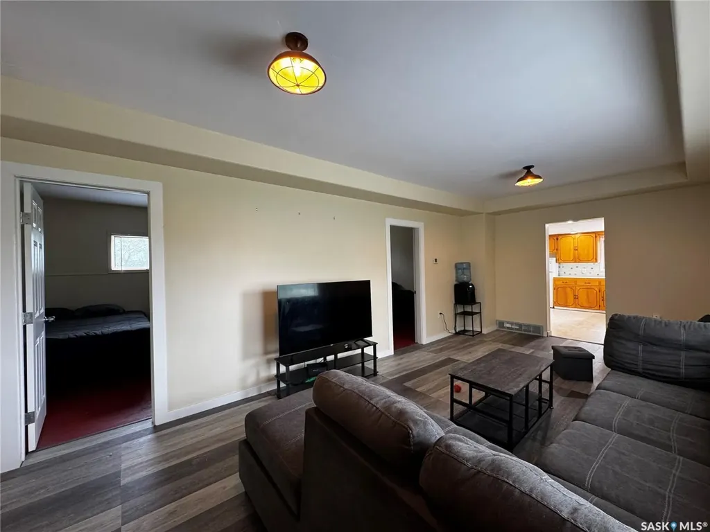 215 Kerry Street Limerick SK S0H 2P0