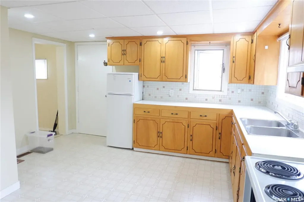 215 Kerry Street Limerick SK S0H 2P0