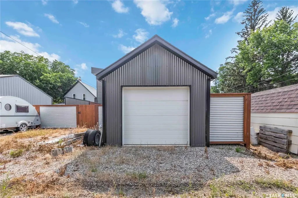 314 Fifth Avenue E Watrous SK S0K 4T0