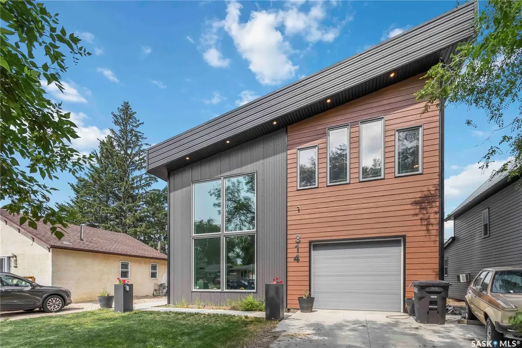 314 Fifth Avenue E Watrous SK S0K 4T0