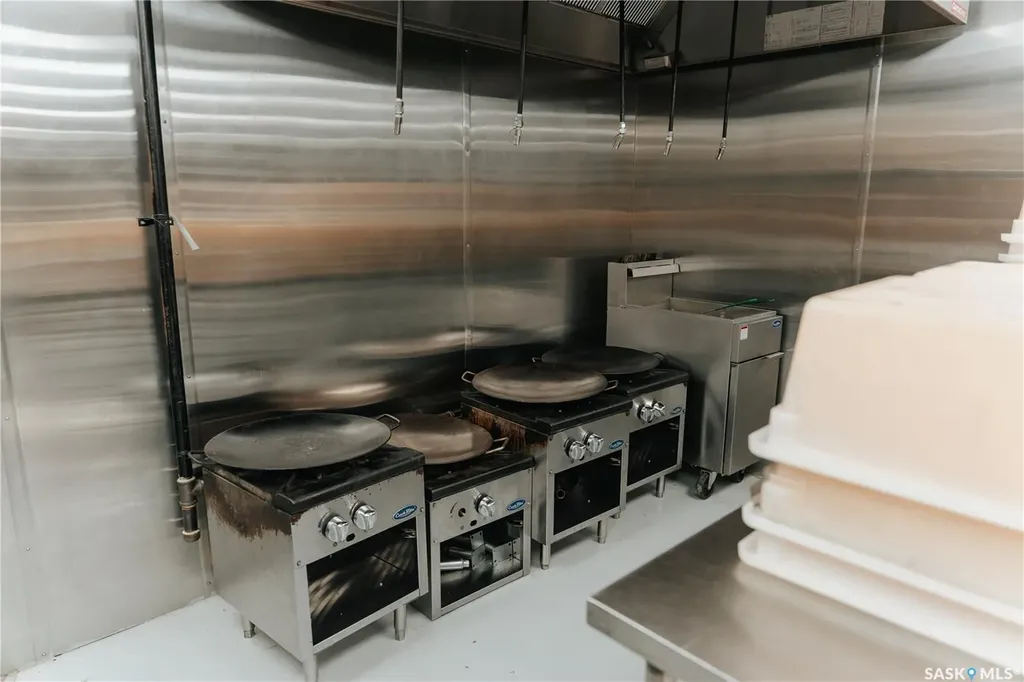1715 South Railway Street Regina SK S4P 1V6