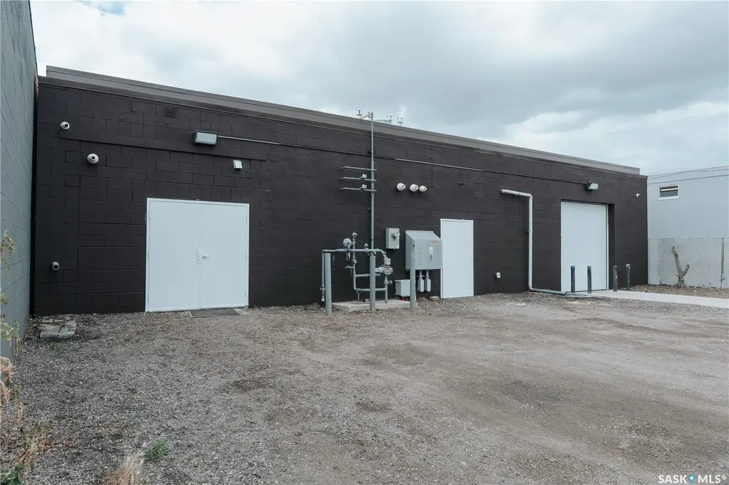 1715 South Railway Street Regina SK S4P 1V6