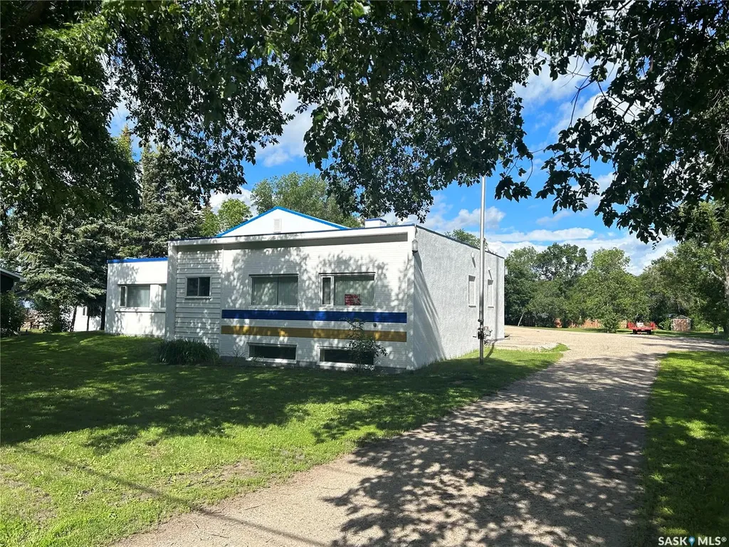 713 Stella Street Grenfell SK S0G 2B0