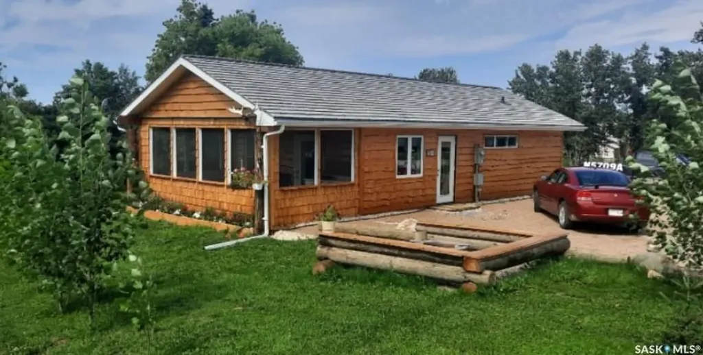 112 3rd Avenue S Big River SK S0J 0E0