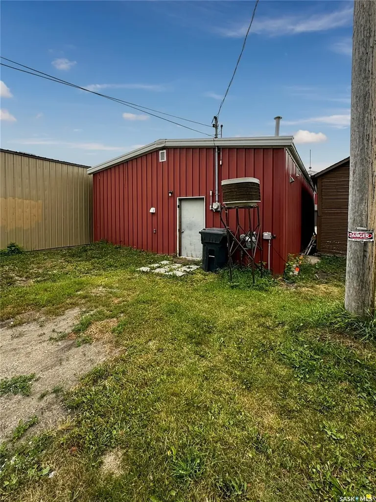307 Main Street Hague SK S0K 1X0