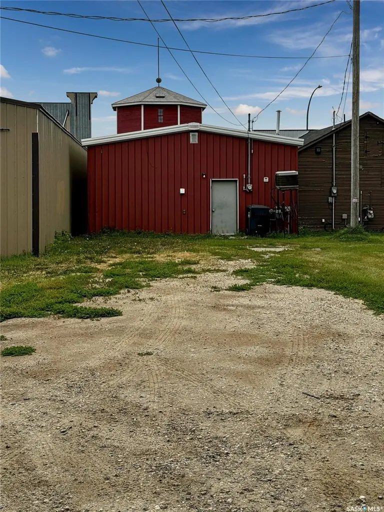 307 Main Street Hague SK S0K 1X0