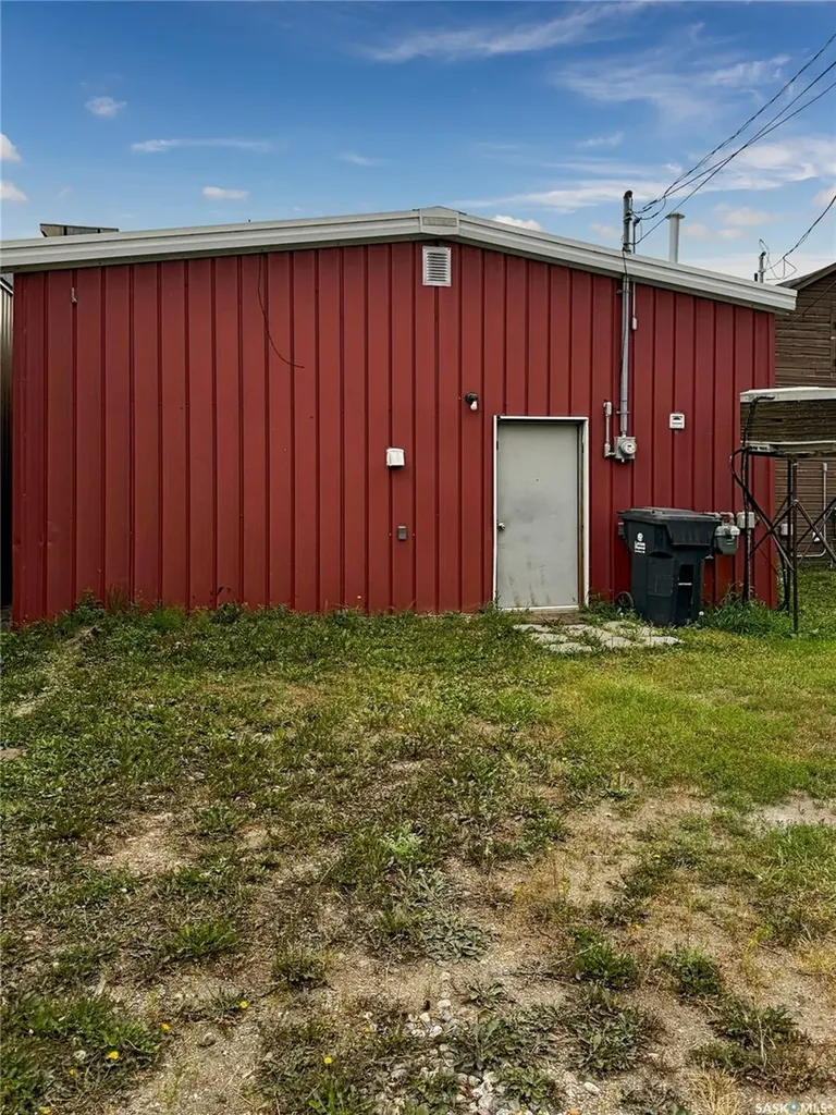 307 Main Street Hague SK S0K 1X0