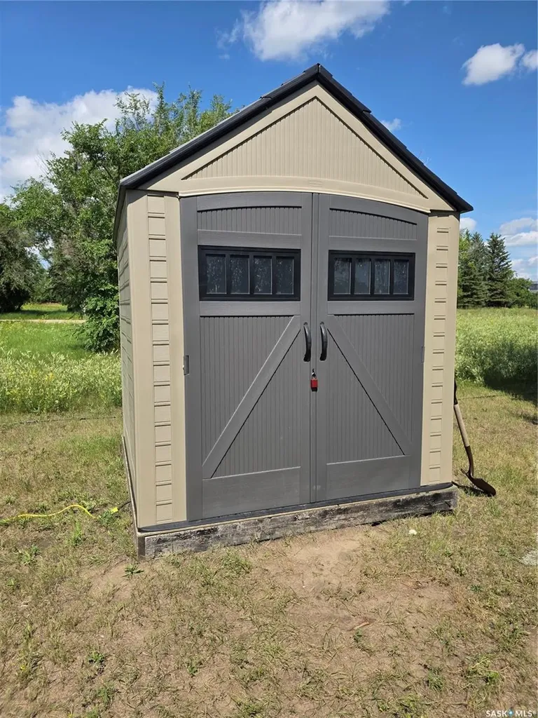 79 Dawn Way Diefenbaker Lake SK S0L 2E0