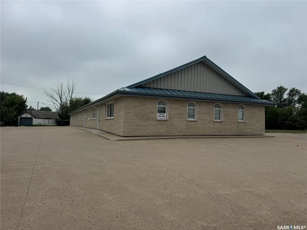 102 Sims Avenue Weyburn SK S4H 0A2