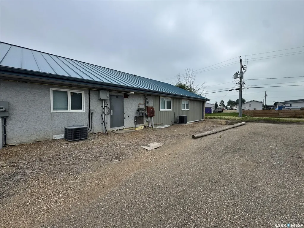 102 Sims Avenue Weyburn SK S4H 0A2